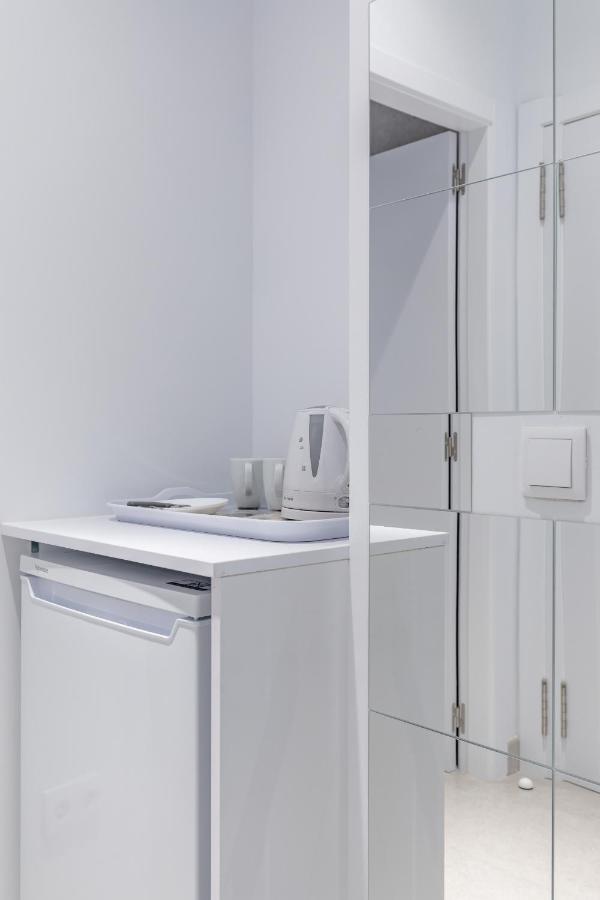 Room Close To City Centre Valencia Bagian luar foto
